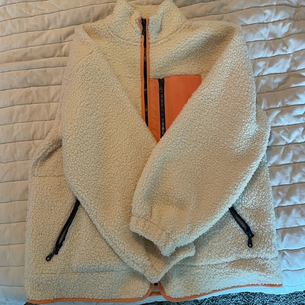 Universal thread teddy zip up